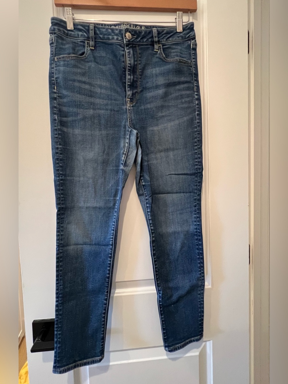 American Eagle Outfitters Super Stretch Skinny Jeans in Medium Blue Wash